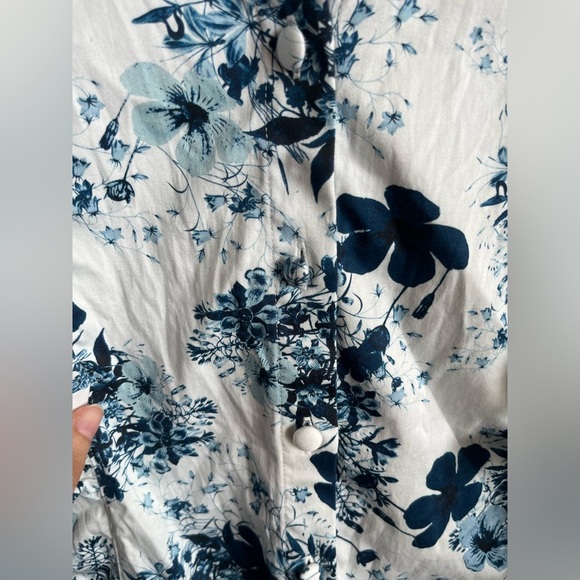 ERDEM X Universal Standard Blue and White Floral Poplin Ruffled Blouse - Picture 5 of 13